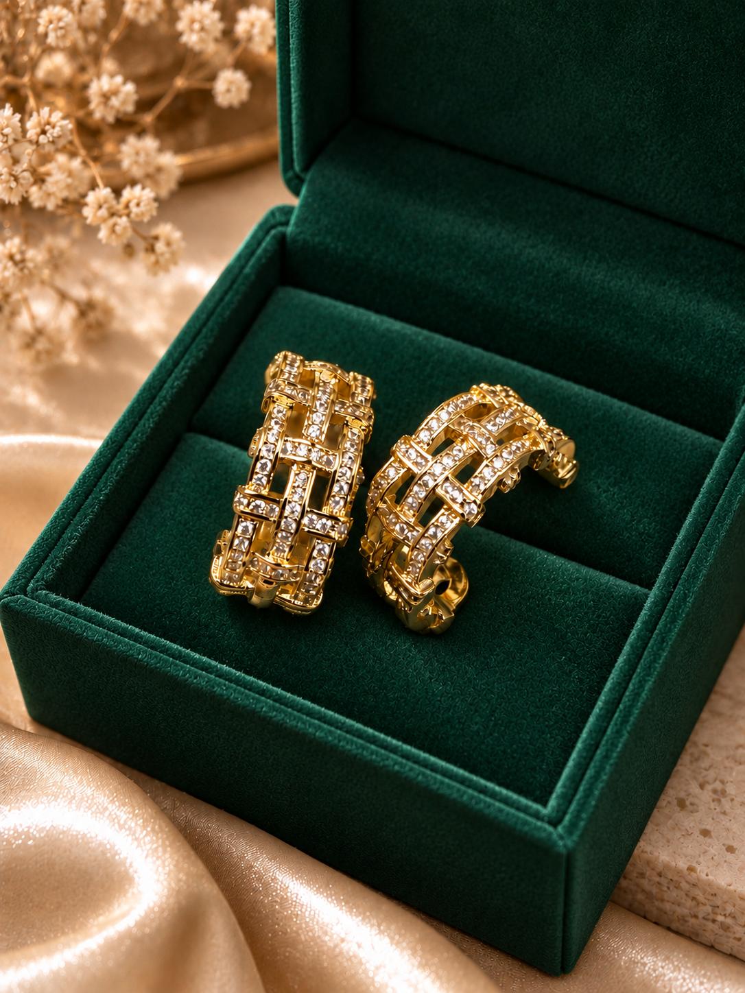 Aretes aro en forma de C con diseño trenzado y circonitas brillantes, joyería elegante SUY para mujer