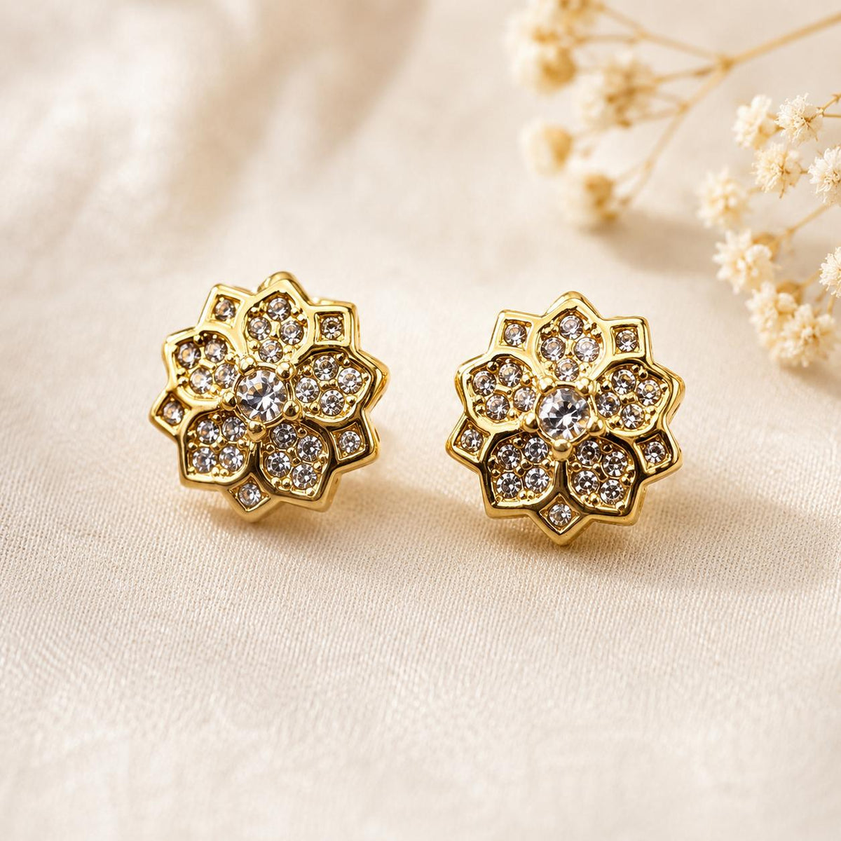 Aretes tipo Stud Flor Vintage Brillantes Elegantes para Uso Diario SUY