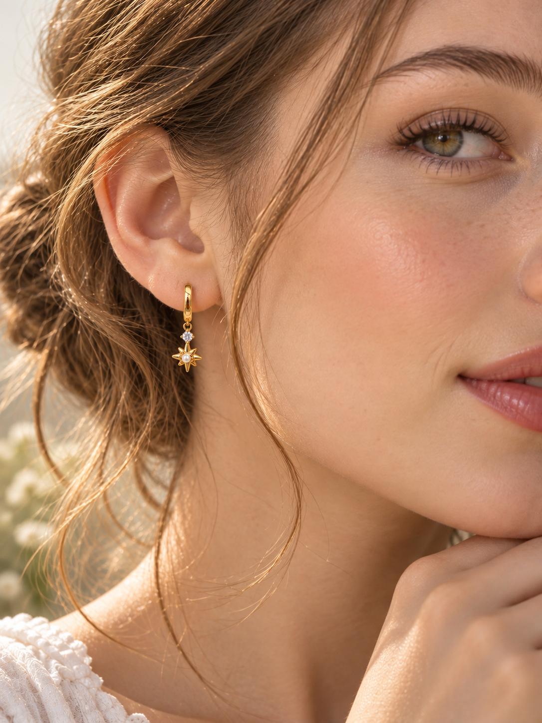 Aretes Dorados con Cristales y Diseños de Luna, Estrellas y Planetas | Estilo Celestial Elegante para Mujer