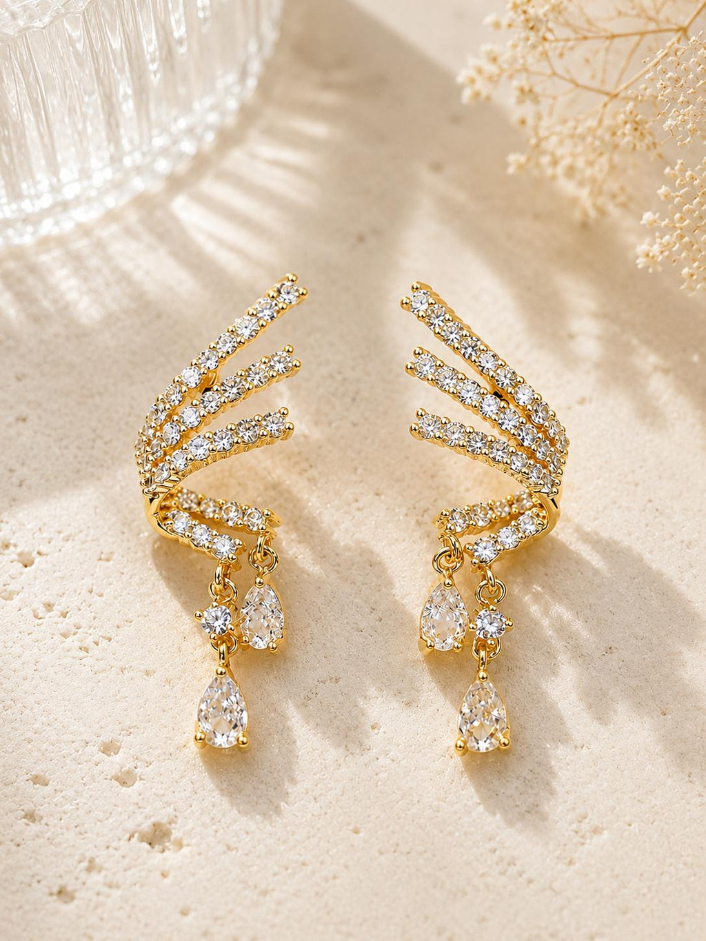 Pendientes dorados en forma de ala con circonias gota, diseño elegante para mujer SUY