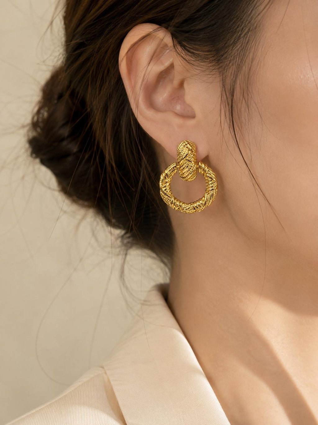 Aretes circulares texturizados dorados SUY, pendientes vintage para mujer