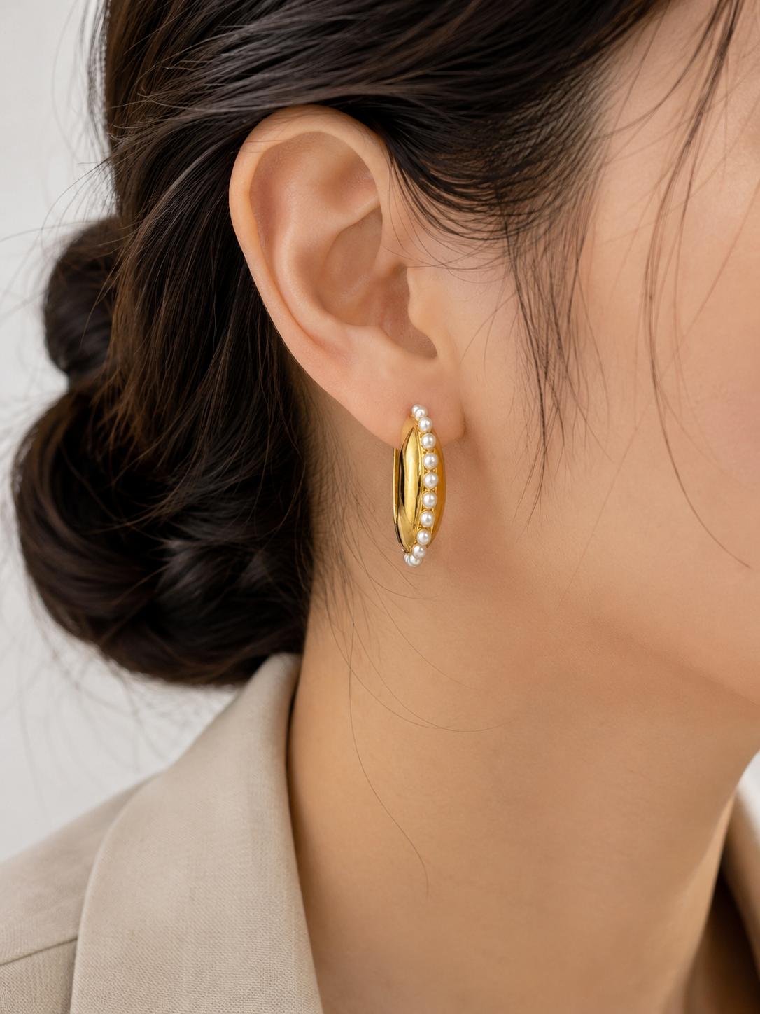 Pendientes tipo aro C dorados con perlas, diseño elegante de joyería para mujer SUY