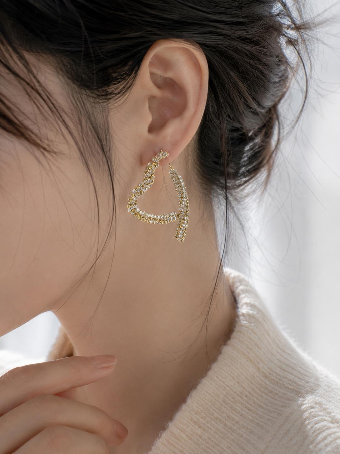 Aretes de aro corazón dorado llenos de circonitas brillantes, aretes llamativos para fiesta, boda, cita y uso diario, joyería de moda para mujer SUY