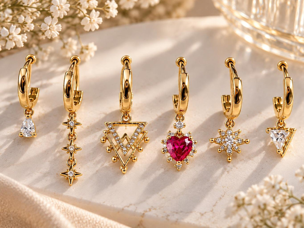 Set 6 Aretes Dorados con Corazón Rojo, Estrellas y Geométricos — Joyería Elegante Mujer