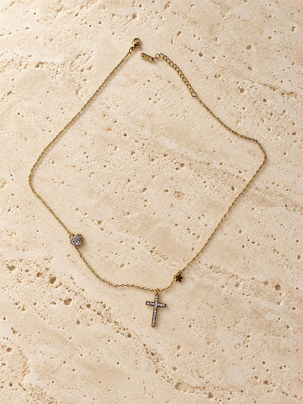 Collar Dorado con Cruz de Brillo, Corazón y Estrella | Collar de Moda para Mujer