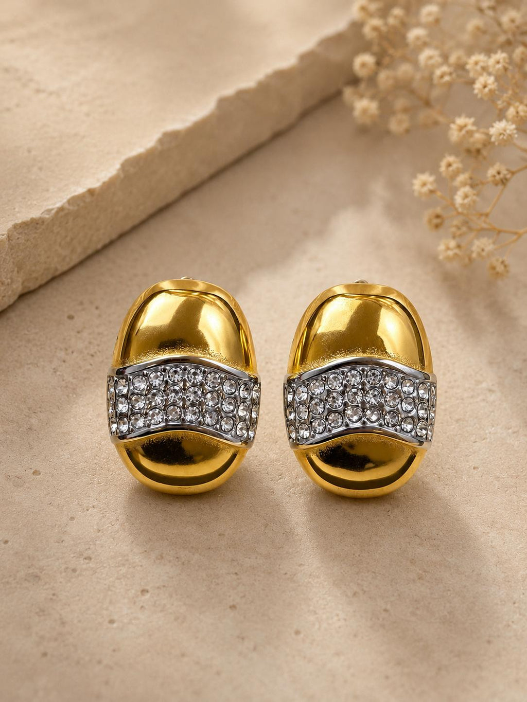 Pendientes ovalados dorados con piedras brillantes, diseño bicolor elegante para mujer SUY