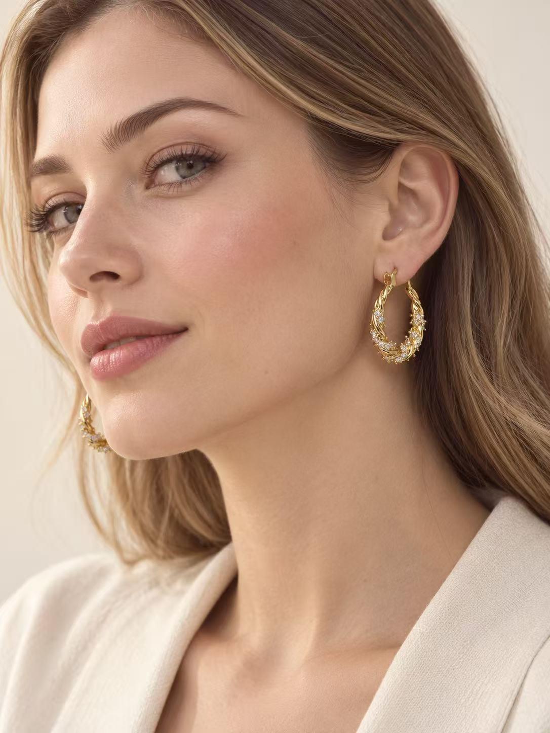 Aretes Arracadas Doradas Trenzadas con Circonias Brillantes, Diseño Vintage Elegante para Mujer SUY